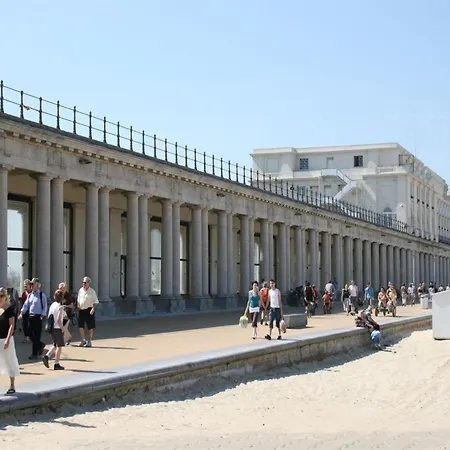 In Near The * Ostende