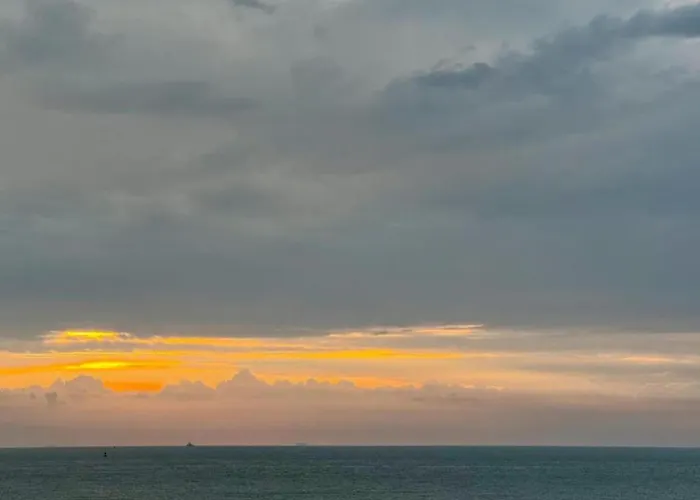 In Near The * 奥斯滕德